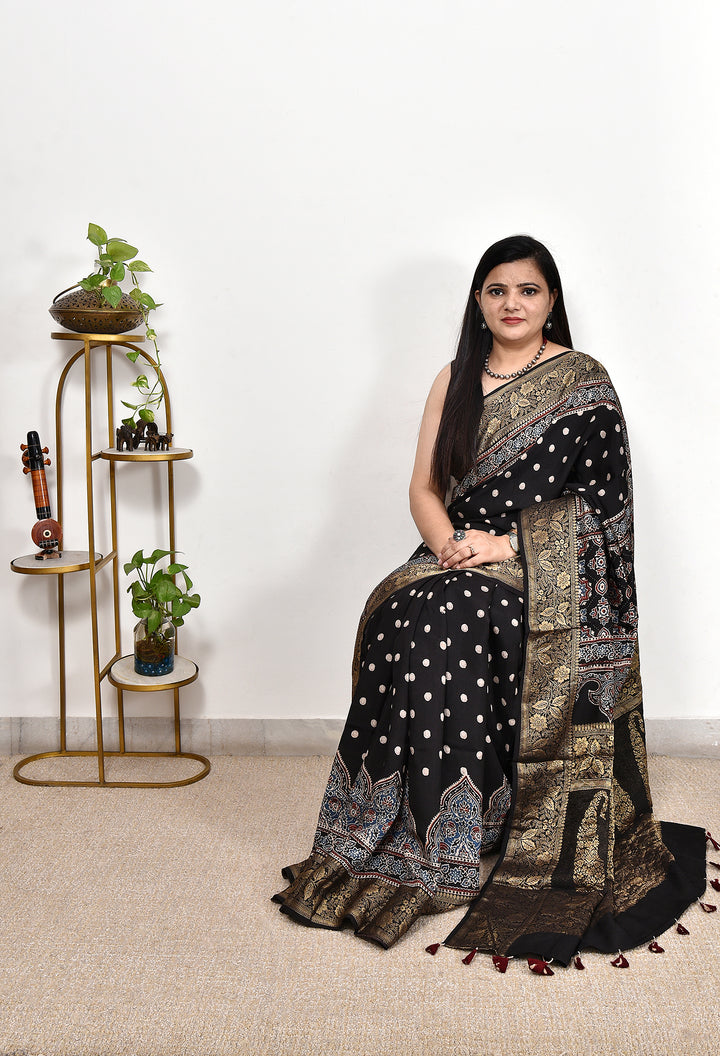 NUKTA  : AJRAKH DOLA SILK SAREE WITH NAKSHI ZARI PALLU