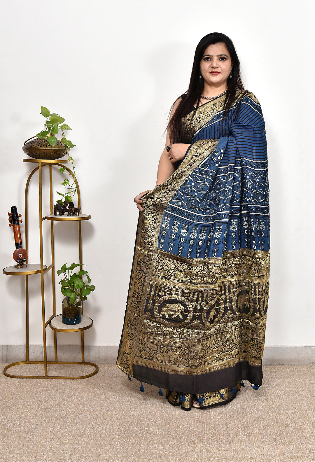 SUMAIDHA : AJRAKH DOLA SILK SAREE WITH NAKSHI ZARI PALLU