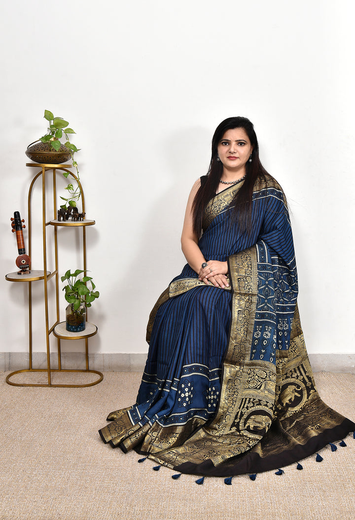 SUMAIDHA : AJRAKH DOLA SILK SAREE WITH NAKSHI ZARI PALLU