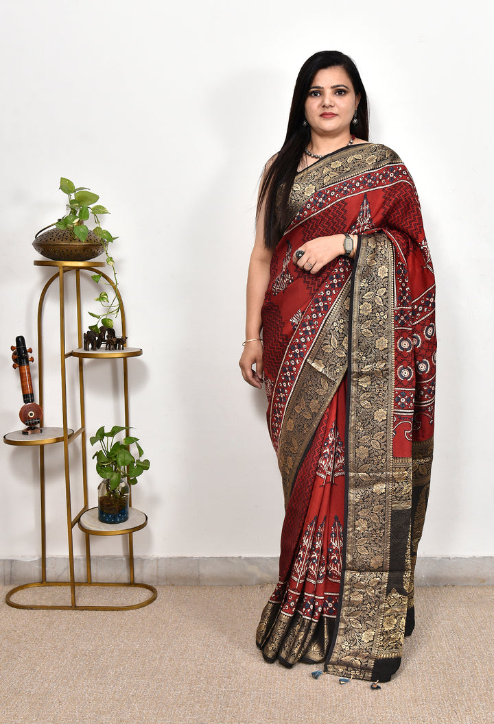 GOMATI : AJRAKH DOLA SILK SAREE WITH NAKSHI ZARI PALLU