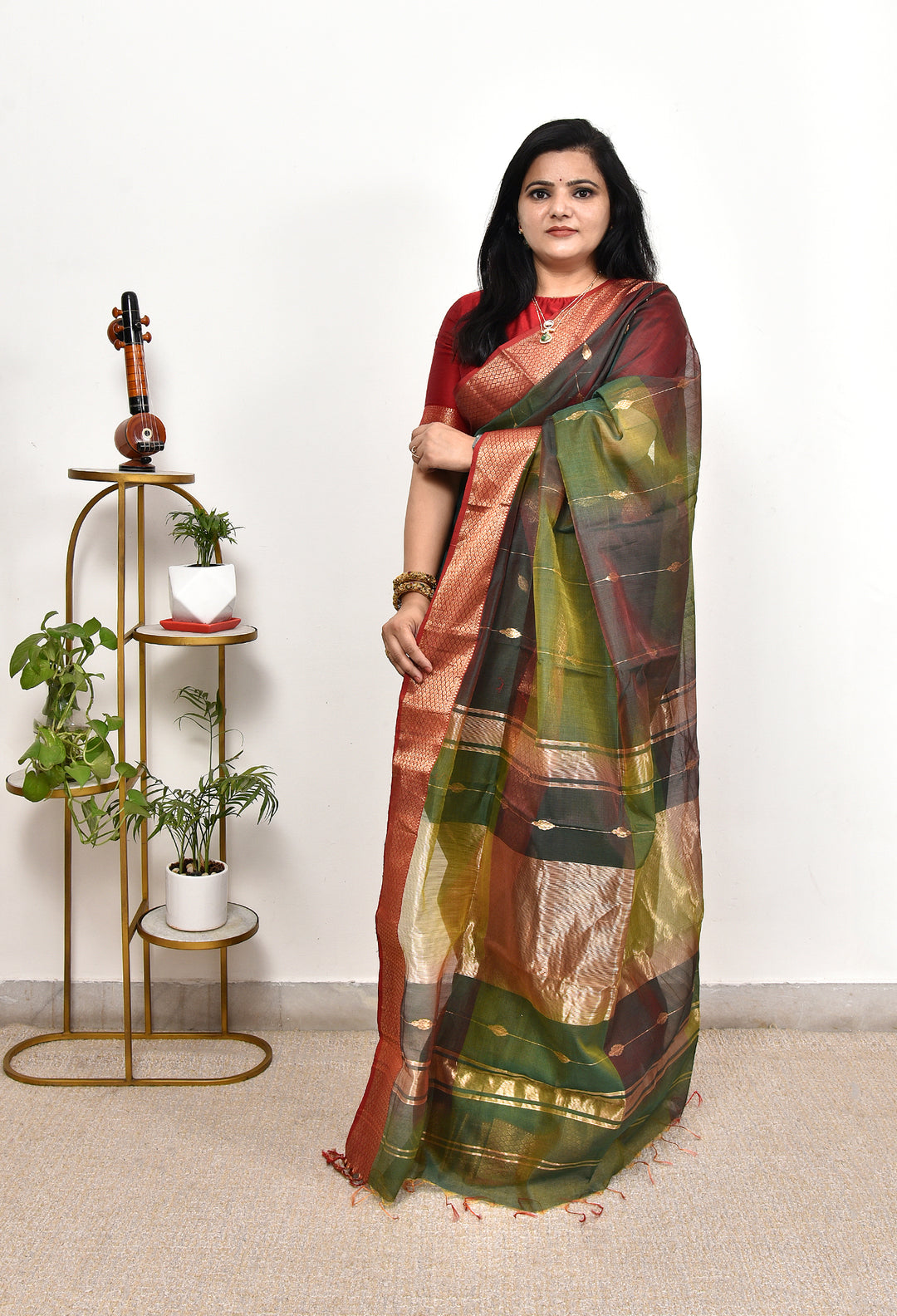 MUKTISHA  : HANDWOVEN MAHESHWARI SILK SAREE WITH ZARI BOOTIS