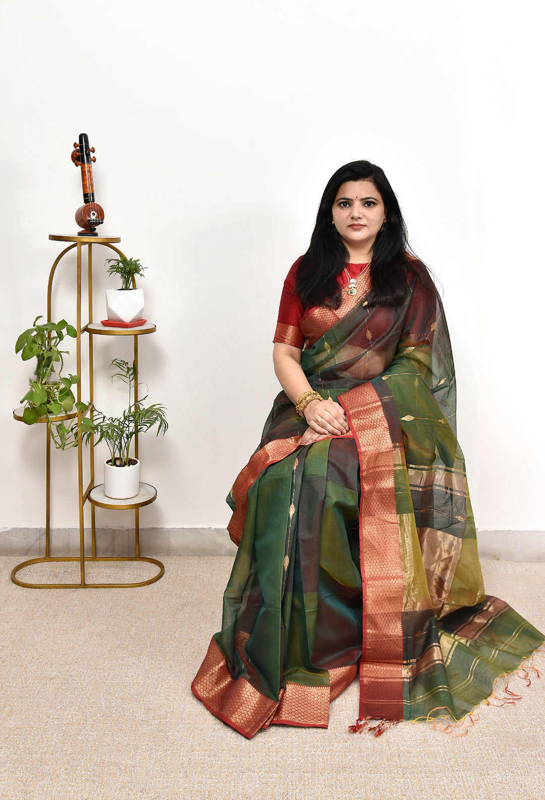 MUKTISHA  : HANDWOVEN MAHESHWARI SILK SAREE WITH ZARI BOOTIS