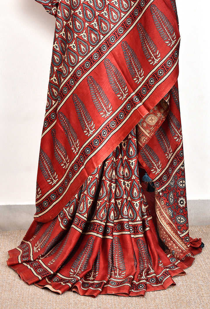 JAINIKA : AJRAKH HANDBLOCK PURE GAJJI SILK SAREE