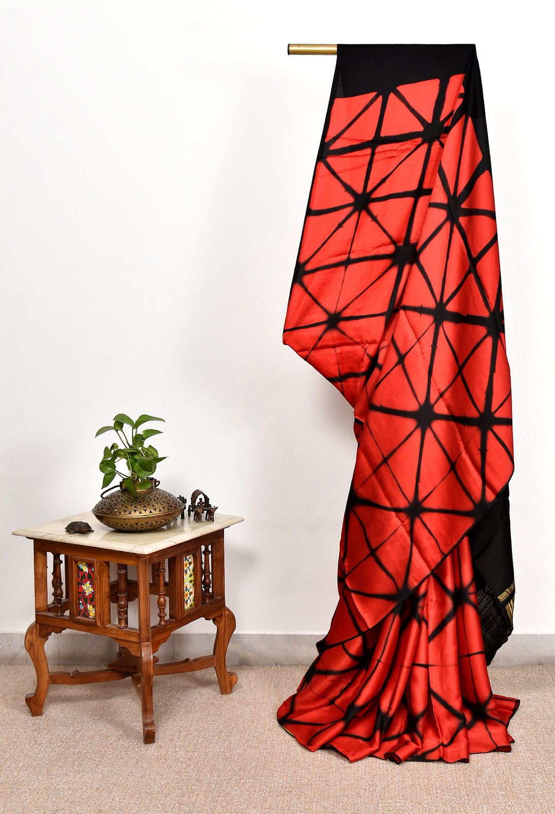 ROSANA : HANDMADE CLAMP DYED MODAL SILK SAREE WITH TISSUE PALLU