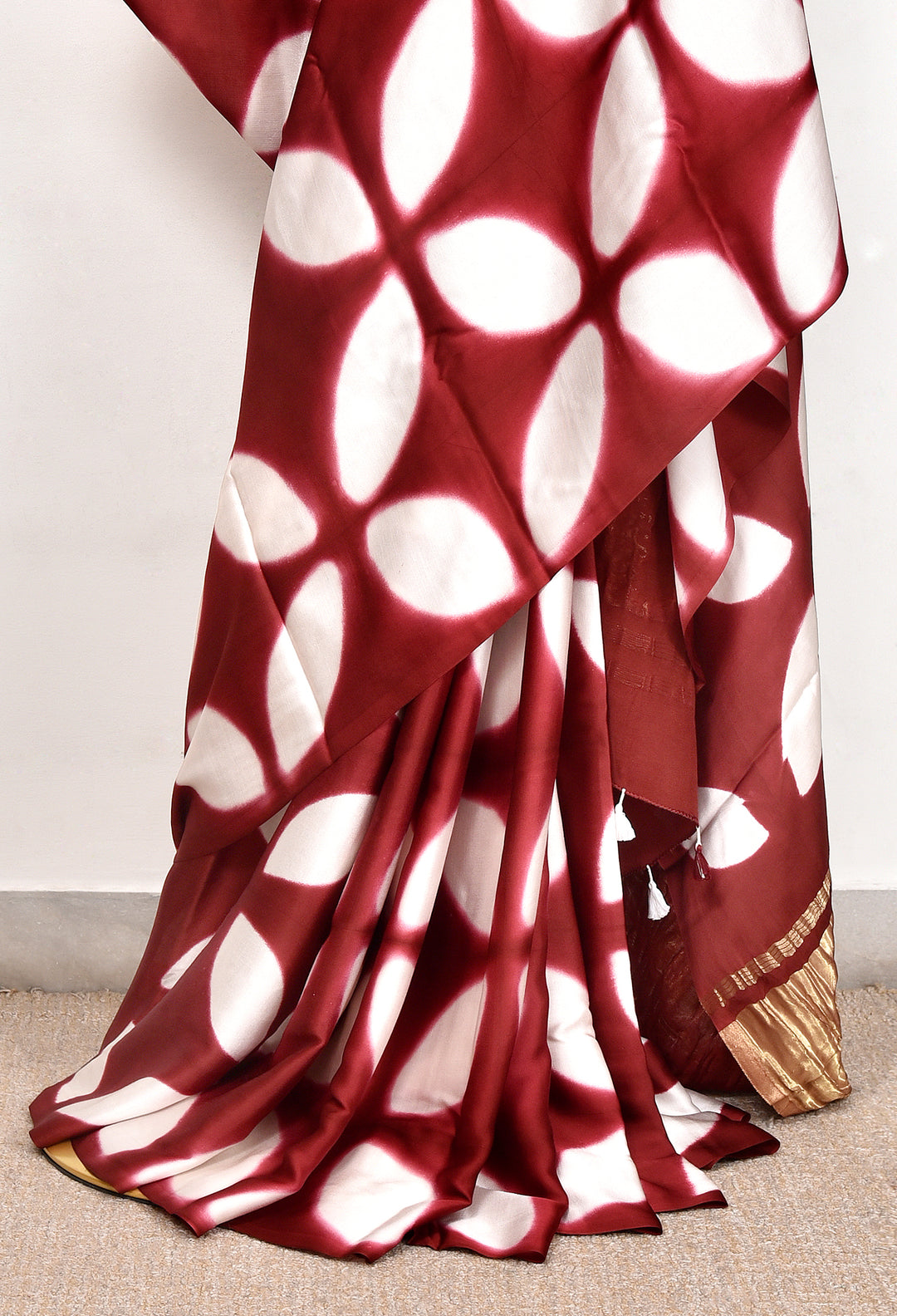 UMA : HANDMADE CLAMP DYED MODAL SILK SAREE WITH TISSUE PALLU