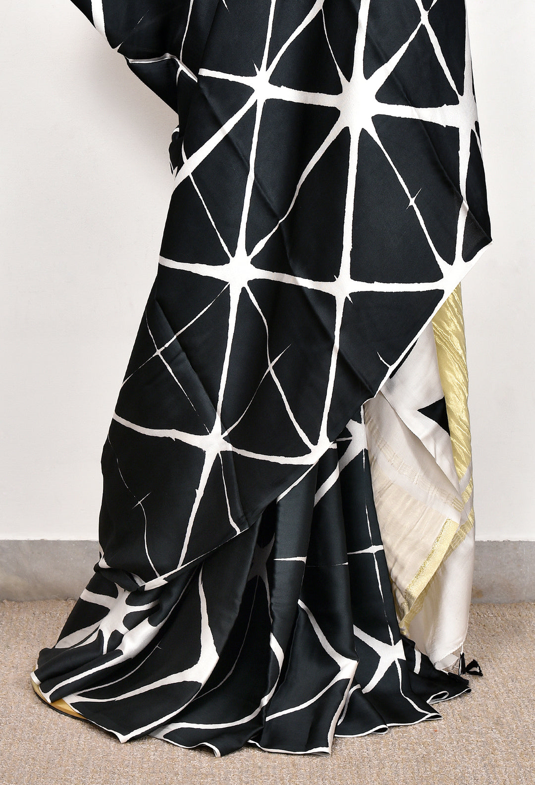 PUNYA  : HANDMADE CLAMP DYED MODAL SILK SAREE WITH TISSUE PALLU