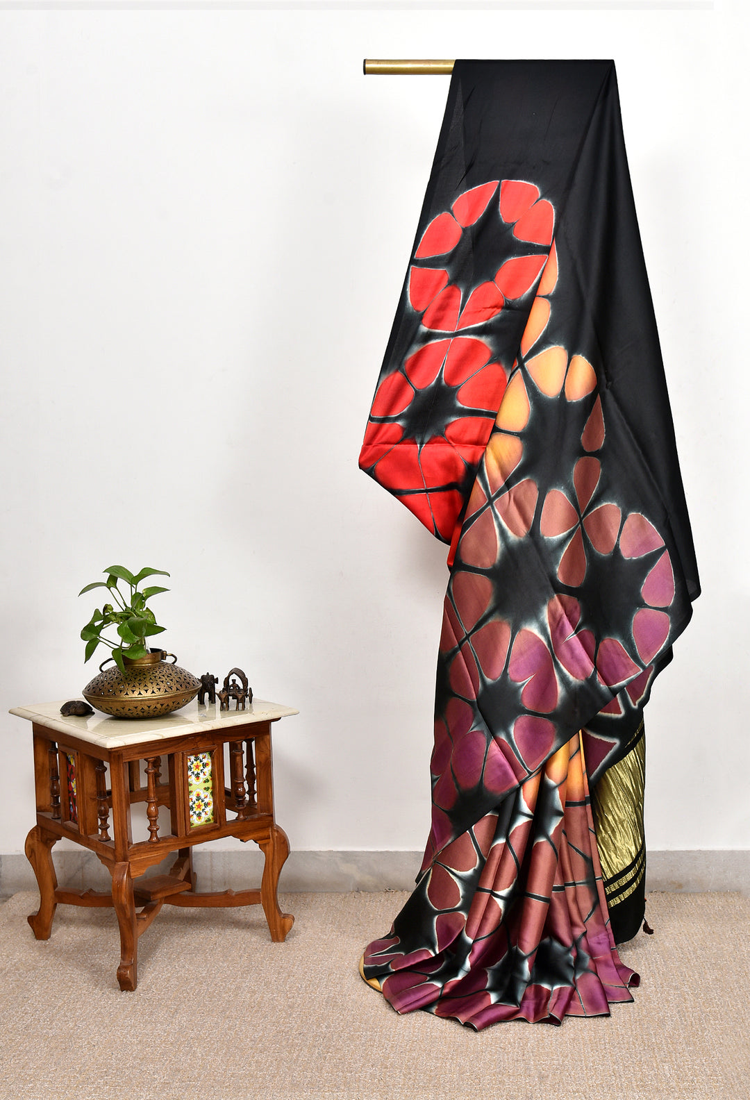 MANTHANI : HANDMADE CLAMP DYED MODAL SILK SAREE WITH TISSUE PALLU
