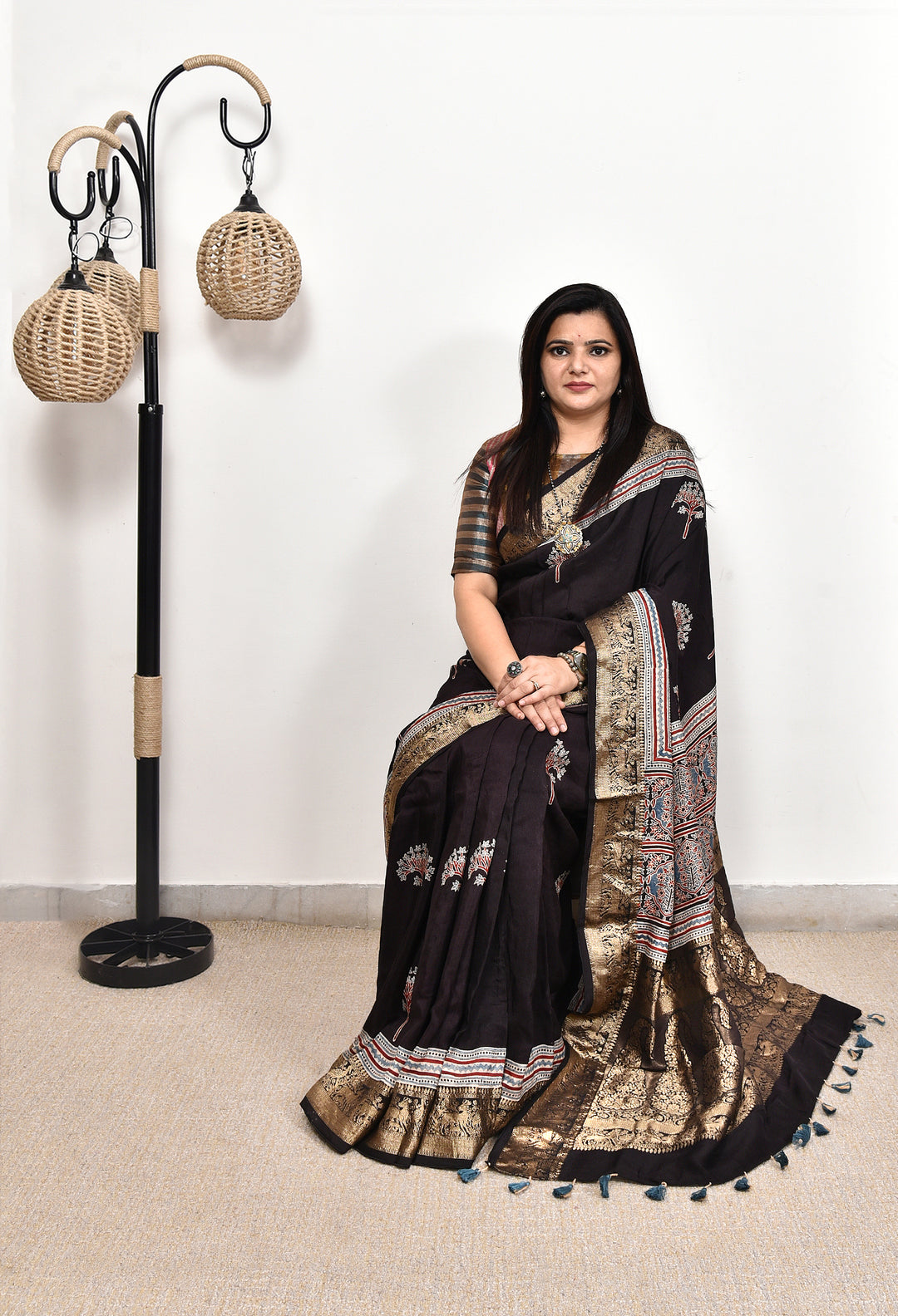 KUHIKU : AJRAKH DOLA SILK SAREE WITH NAKSHI ZARI PALLU