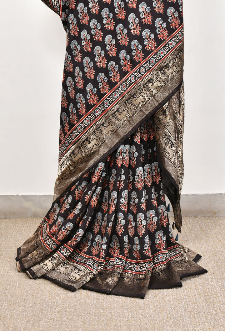 KISHTI : AJRAKH DOLA SILK SAREE WITH NAKSHI ZARI PALLU