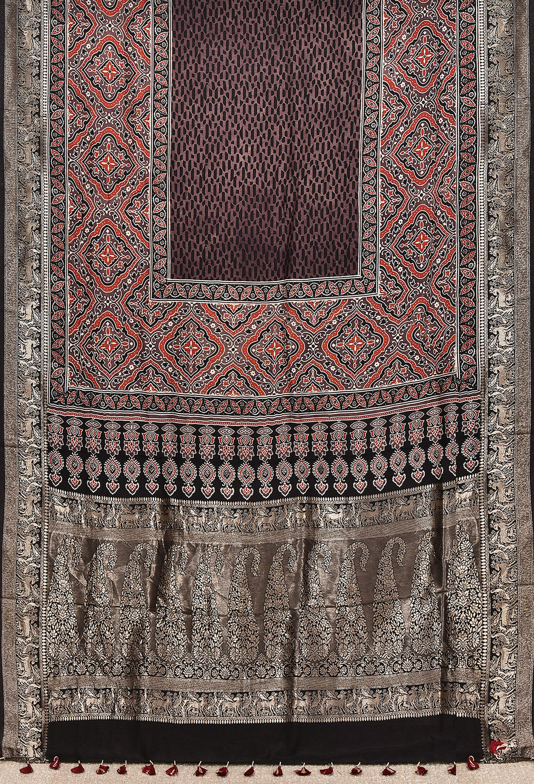NAJRAT : AJRAKH DOLA SILK SAREE WITH NAKSHI ZARI PALLU