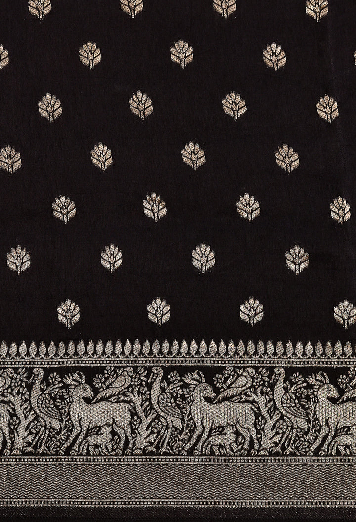 RUSIYA : AJRAKH DOLA SILK SAREE WITH NAKSHI ZARI PALLU