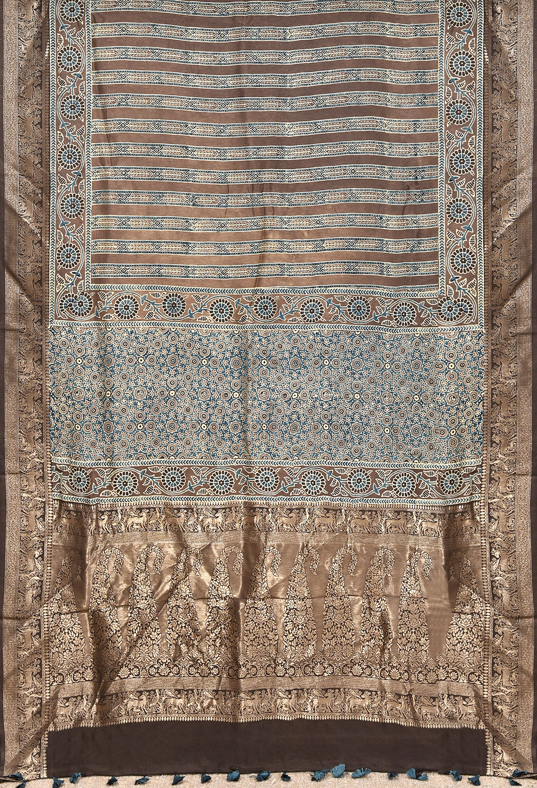 DHUNKI : AJRAKH DOLA SILK SAREE WITH NAKSHI ZARI PALLU