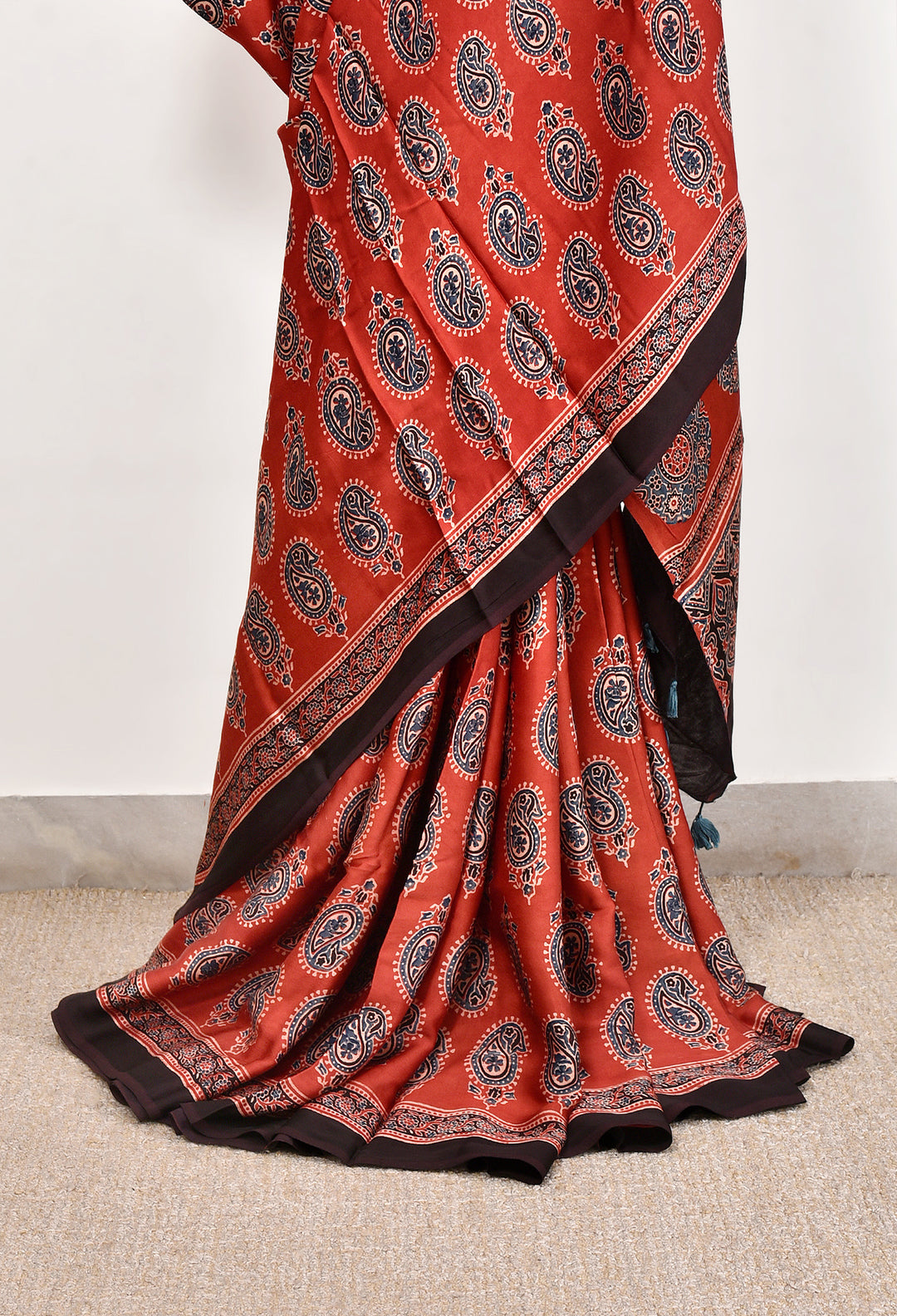 TUHINKA : AJRAKH HANDBLOCK MODAL SILK SAREE