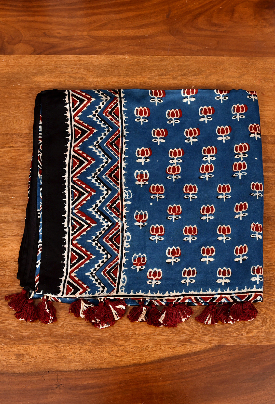 MINNU : AJRAKH MODAL SILK STOLE