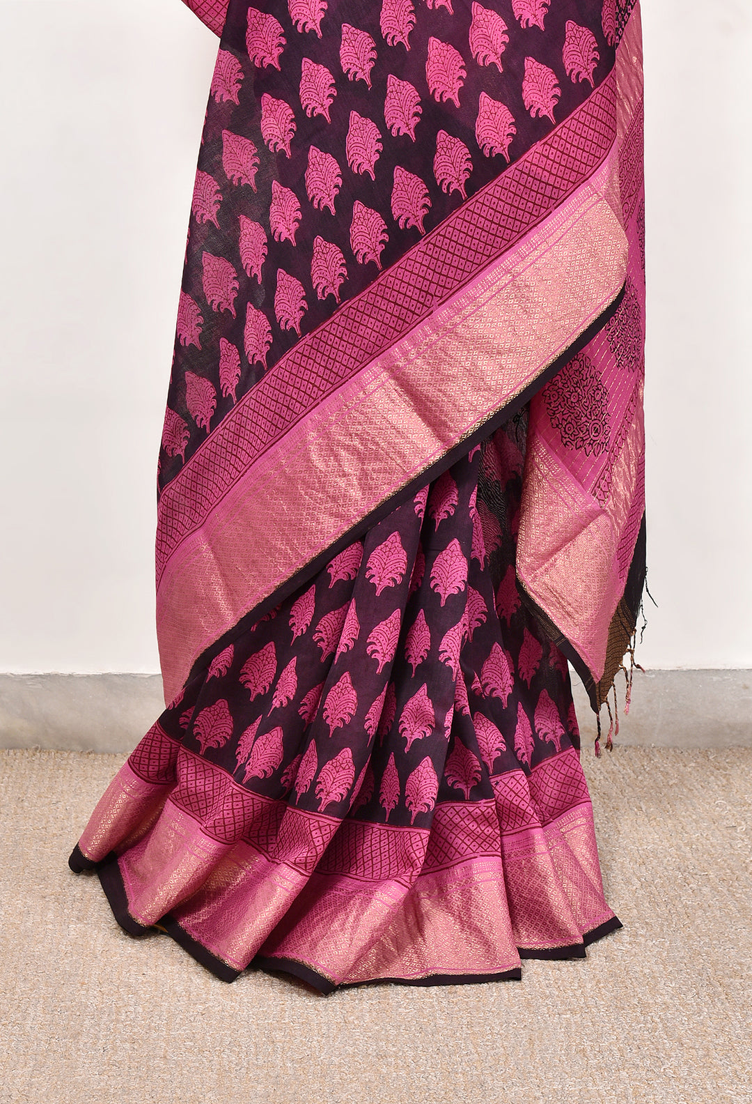 BODHI : BAGH HANDBLOCK HANDWOVEN MAHESHWARI COTTON SILK SAREE WITH GOLD ZARI BORDER