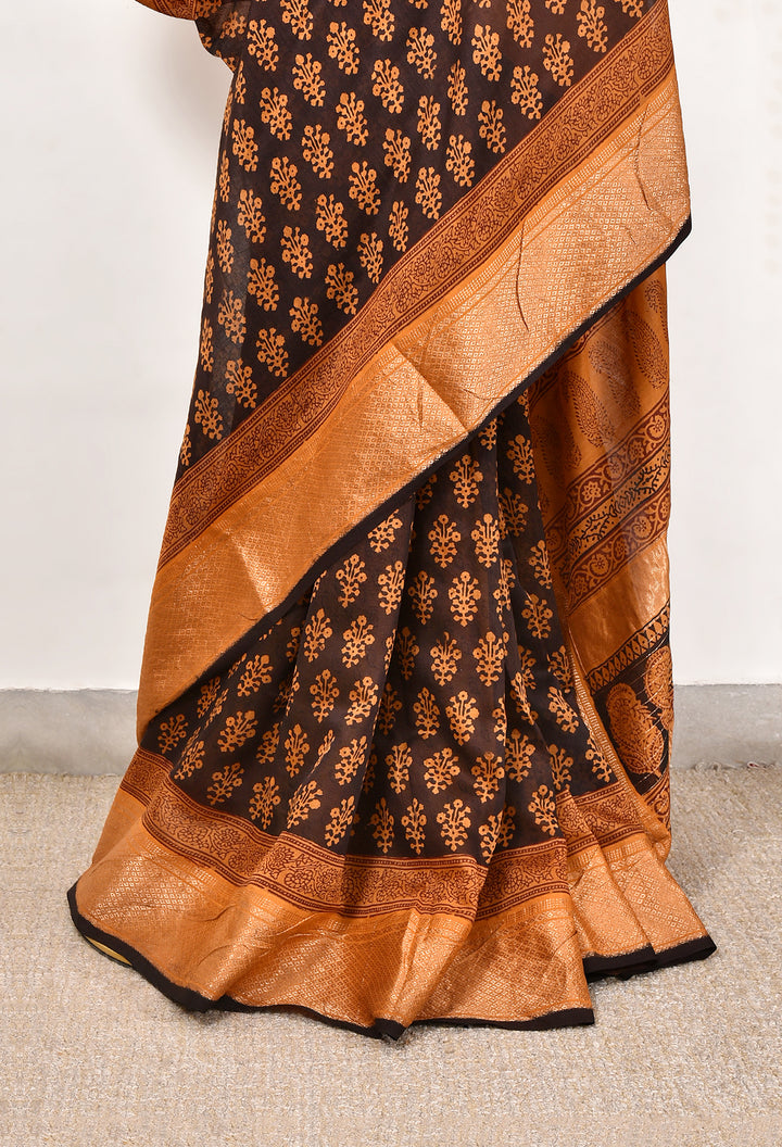 VEDIC : BAGH HANDBLOCK HANDWOVEN MAHESHWARI COTTON SILK SAREE WITH GOLD ZARI BORDER