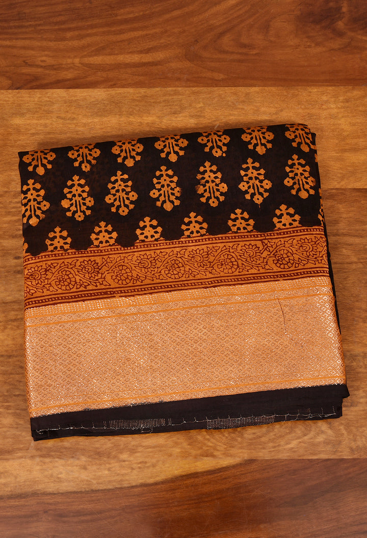 VEDIC : BAGH HANDBLOCK HANDWOVEN MAHESHWARI COTTON SILK SAREE WITH GOLD ZARI BORDER