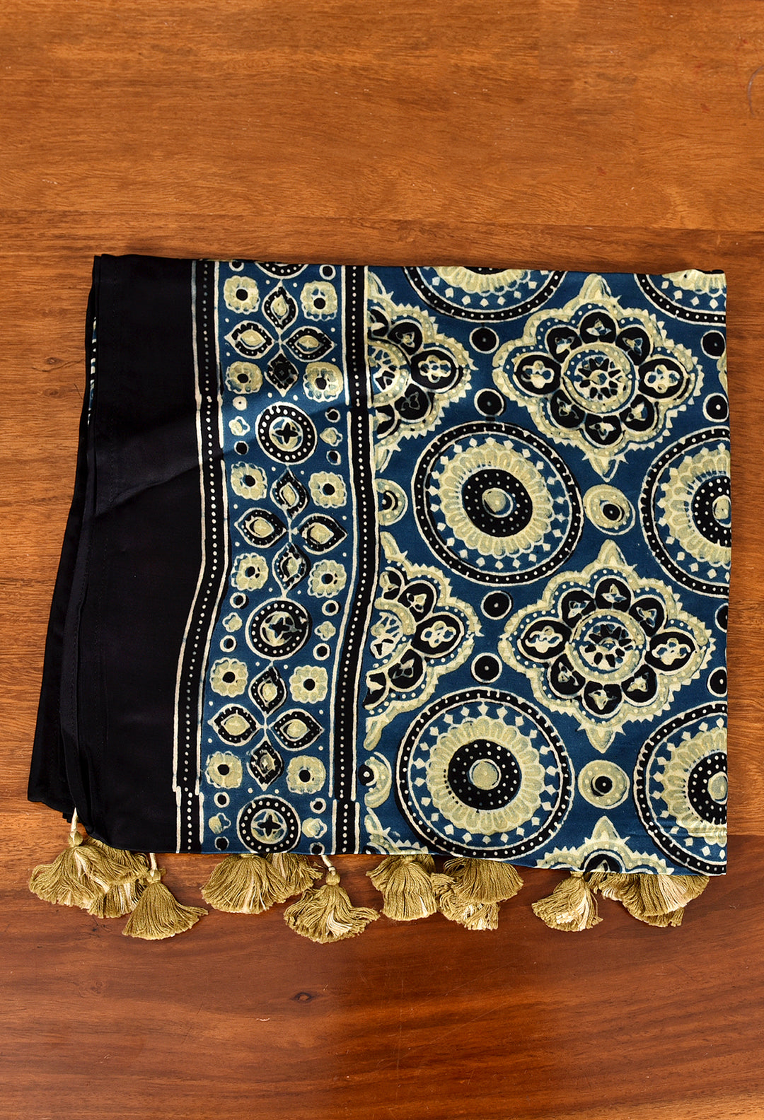 SMRITHII : AJRAKH MODAL SILK STOLE