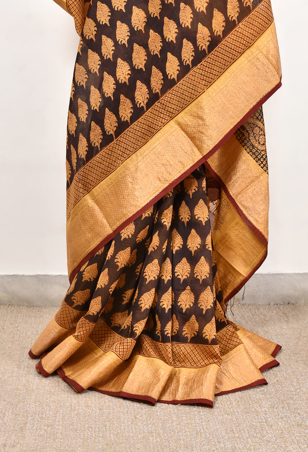 HUSNA : BAGH HANDBLOCK HANDWOVEN MAHESHWARI COTTON SILK SAREE WITH GOLD ZARI BORDER