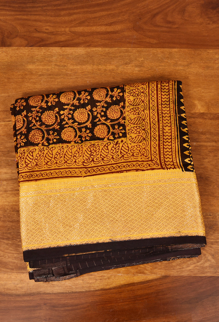 JAYILA : BAGH HANDBLOCK HANDWOVEN MAHESHWARI COTTON SILK SAREE WITH GOLD ZARI BORDER