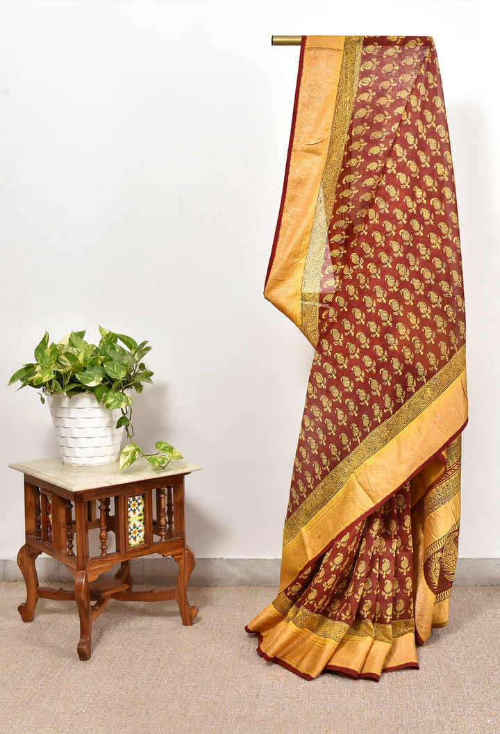 ANANDA : BAGH HANDBLOCK HANDWOVEN MAHESHWARI COTTON SILK SAREE WITH GOLD ZARI BORDER