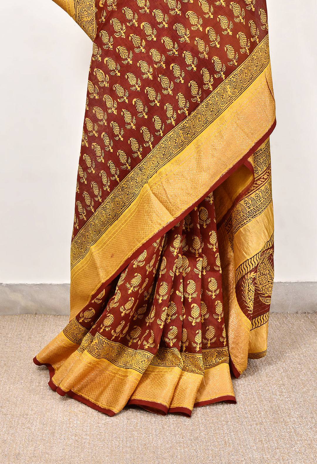 ANANDA : BAGH HANDBLOCK HANDWOVEN MAHESHWARI COTTON SILK SAREE WITH GOLD ZARI BORDER