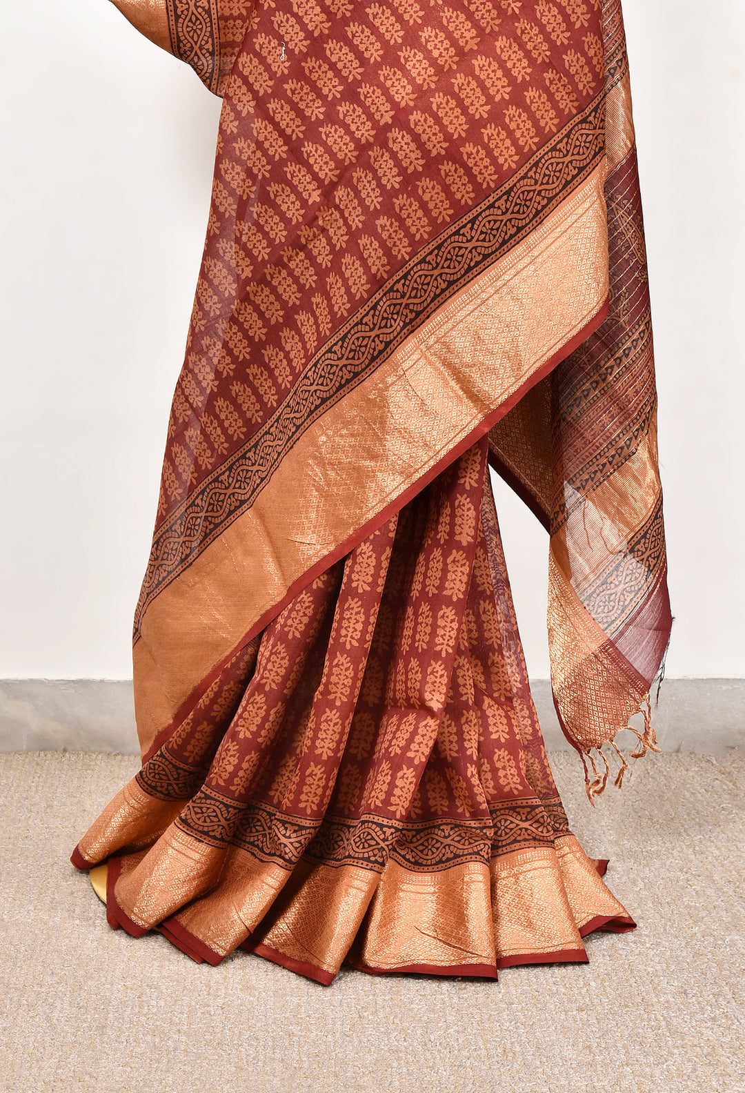 MOSIKA : BAGH HANDBLOCK HANDWOVEN MAHESHWARI COTTON SILK SAREE WITH GOLD ZARI BORDER