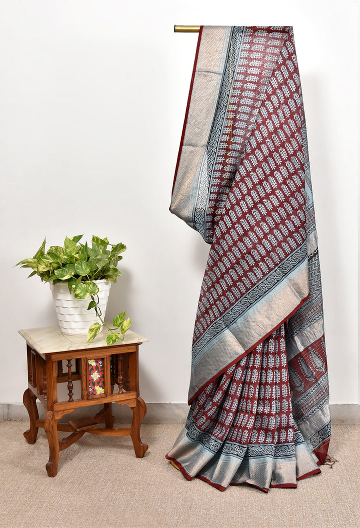 GEHANI : BAGH HANDBLOCK HANDWOVEN MAHESHWARI COTTON SILK SAREE WITH GOLD ZARI BORDER