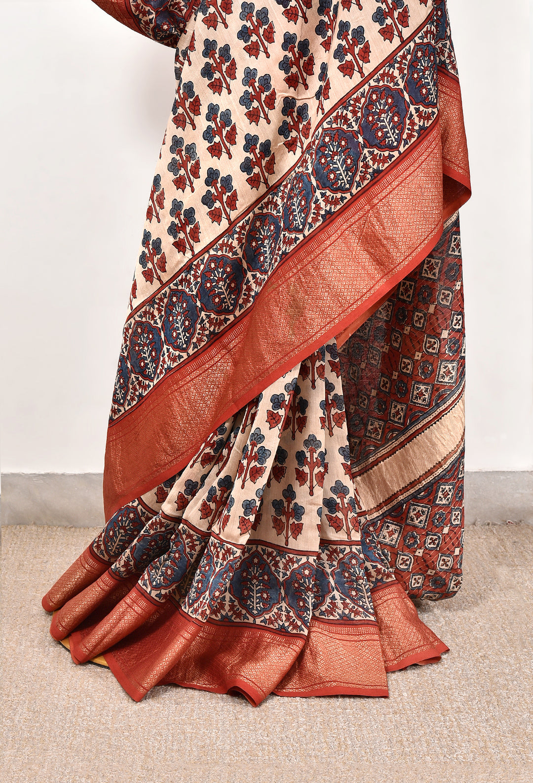 JAIMALI : AJRAKH HANDBLOCK HANDWOVEN MAHESHWARI COTTON SILK SAREE WITH GOLD ZARI BORDER