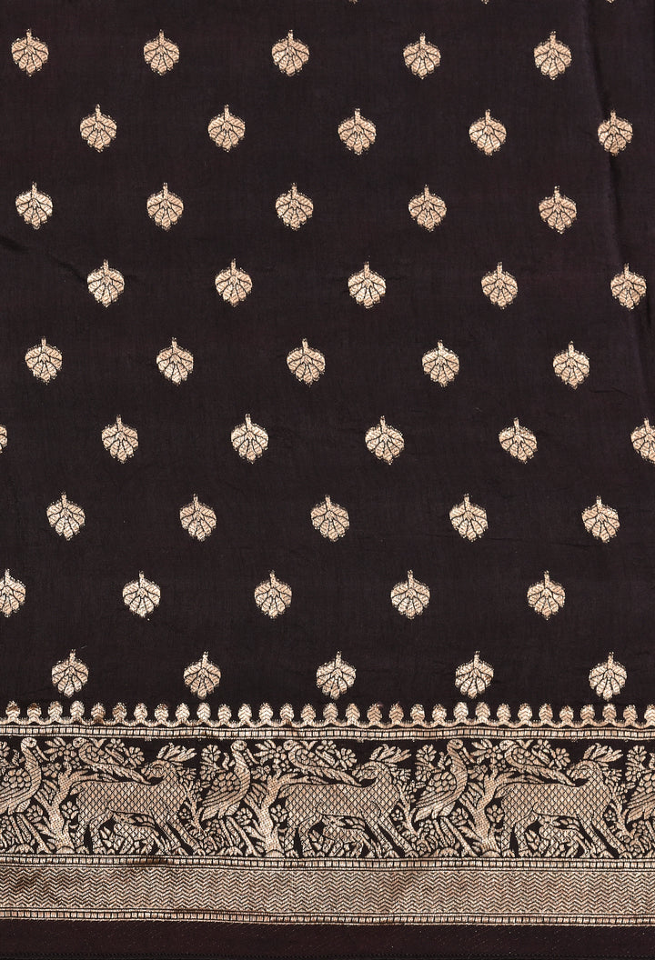 OVISKA : AJRAKH DOLA SILK SAREE WITH NAKSHI ZARI PALLU