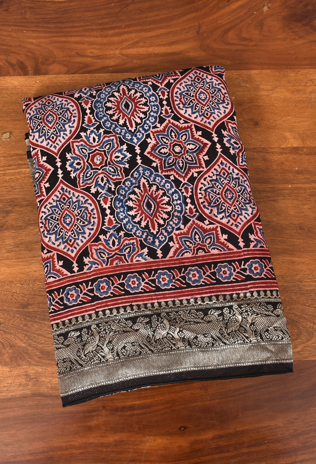 VEDIKA : AJRAKH DOLA SILK SAREE WITH NAKSHI ZARI PALLU