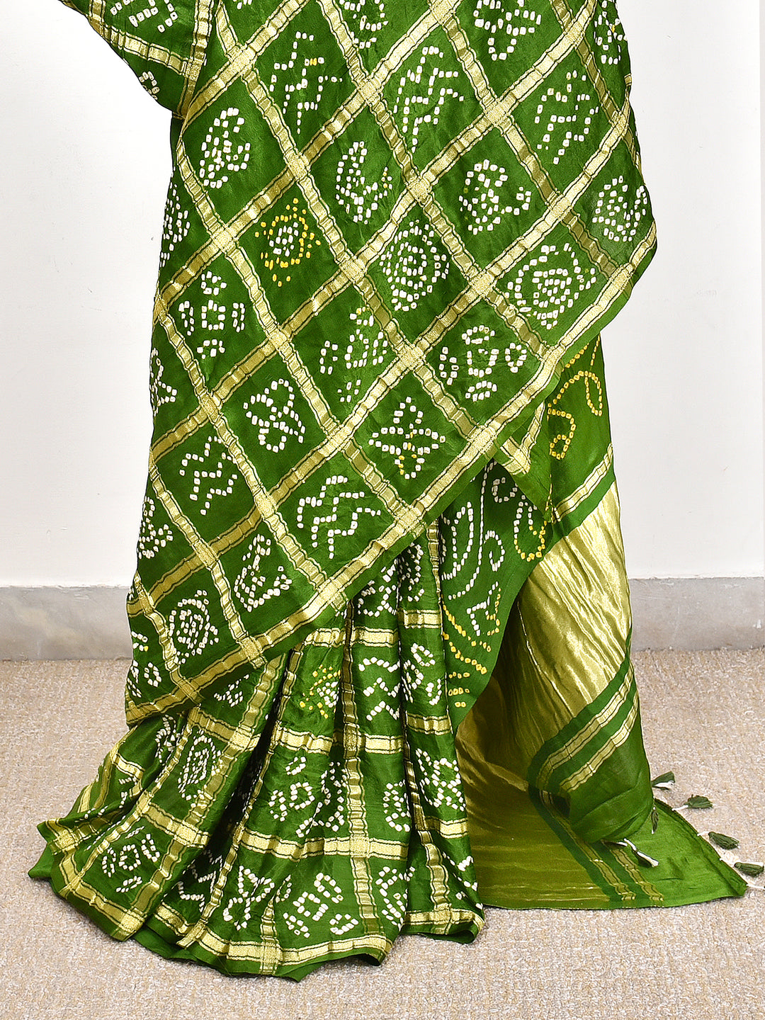 NOORANI  : HAND BANDHANI PURE GAJJI SILK GHARCHOLA SAREE