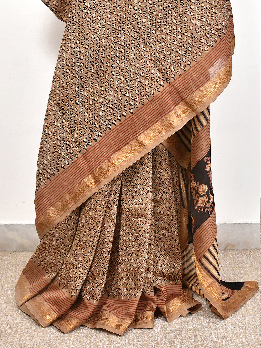 JUGANI : FADAT HANDBLOCK PRINT MAHESHWARI COTTION SILK SAREE