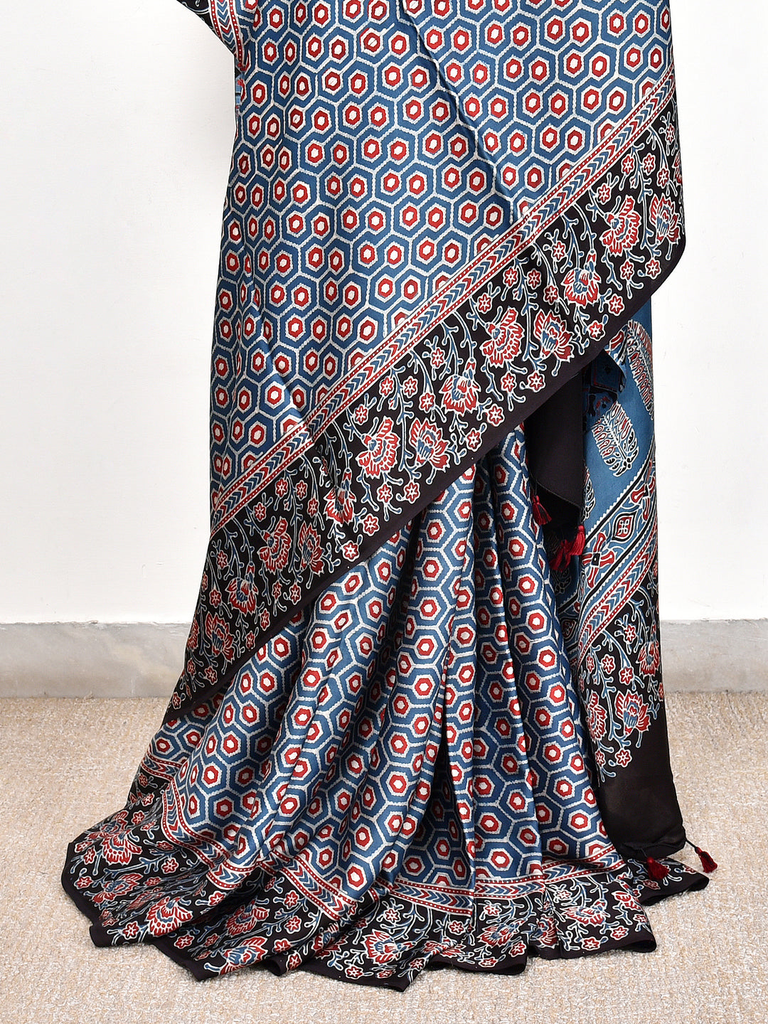 RAMIYA : AJRAKH HANDBLOCK MODAL SILK SAREE