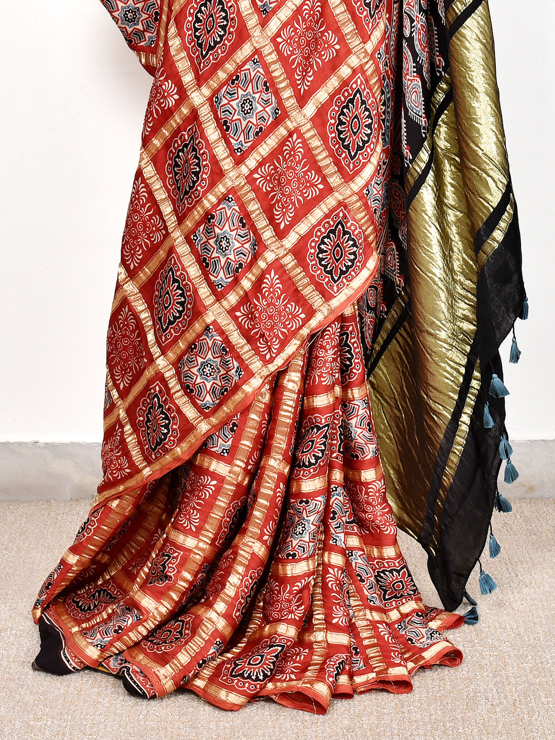KRISHNAN: AJRAKH GHARCHOLA SEMI GAJJI SILK SAREE