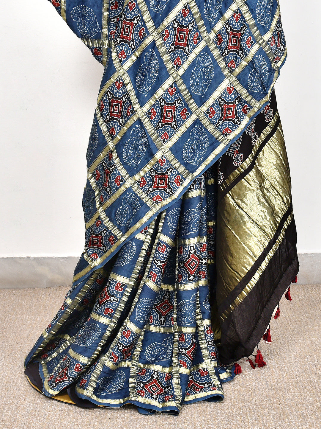 SUKANYA : AJRAKH GHARCHOLA SEMI GAJJI SILK SAREE