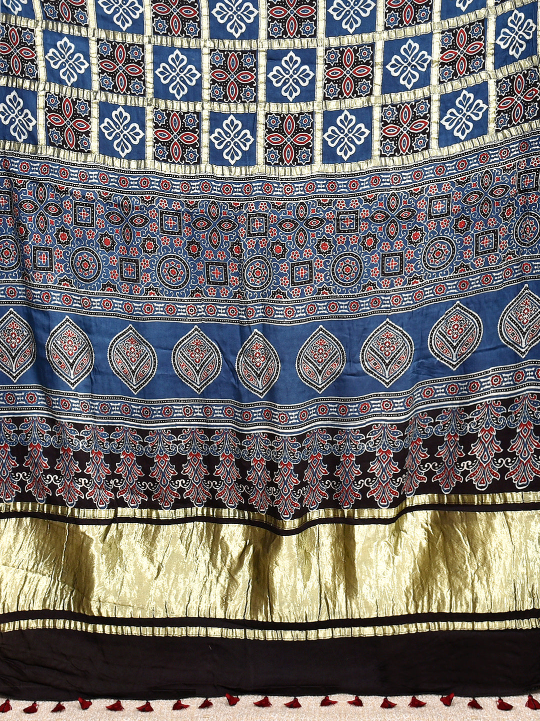 DAKSHAINI : AJRAKH GHARCHOLA SEMI GAJJI SILK SAREE