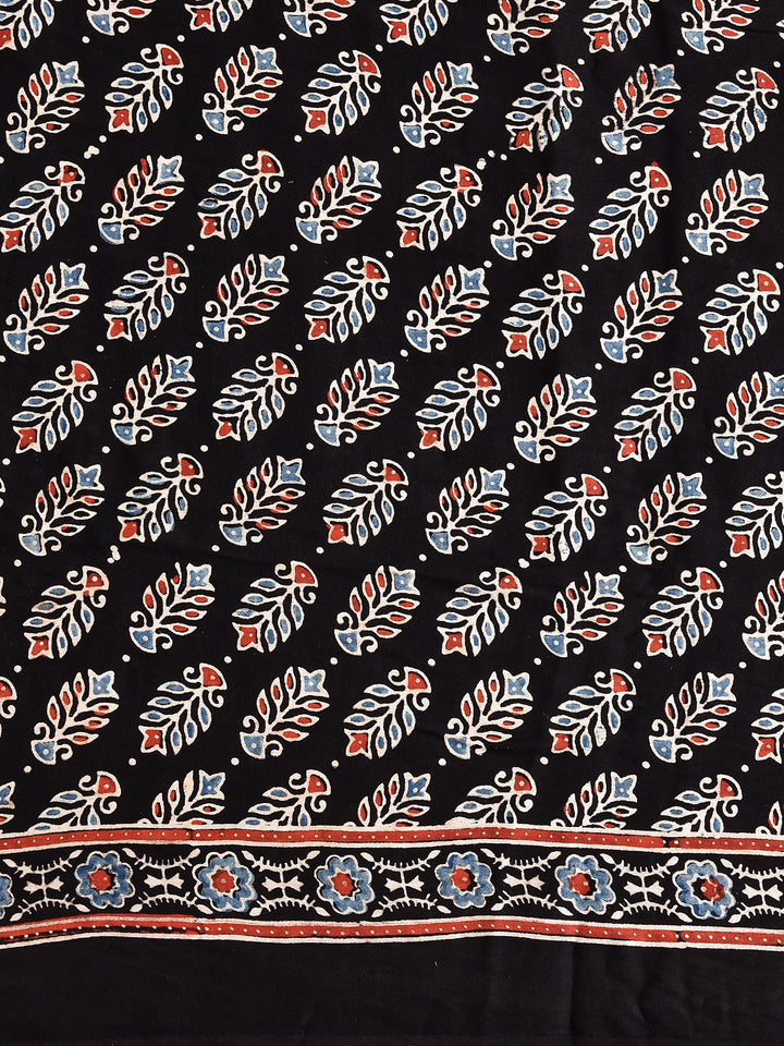 VIDHIKA : AJRAKH GHARCHOLA SEMI GAJJI SILK SAREE
