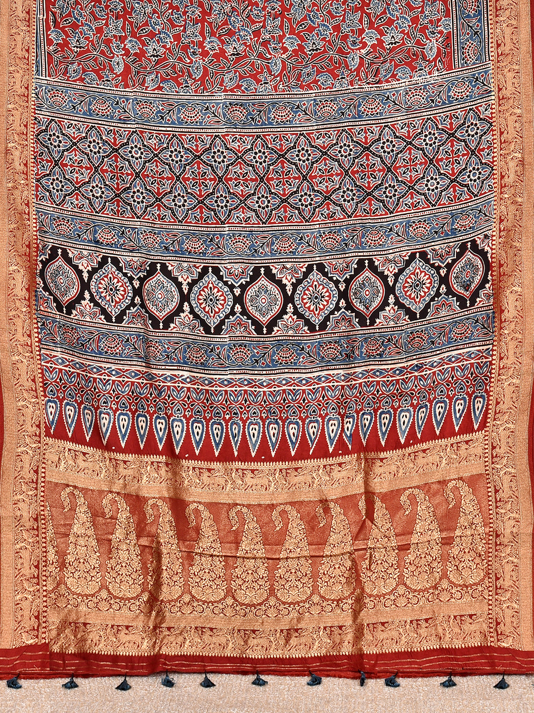 RISHIKA : AJRAKH DOLA SILK SAREE WITH NAKSHI ZARI PALLU