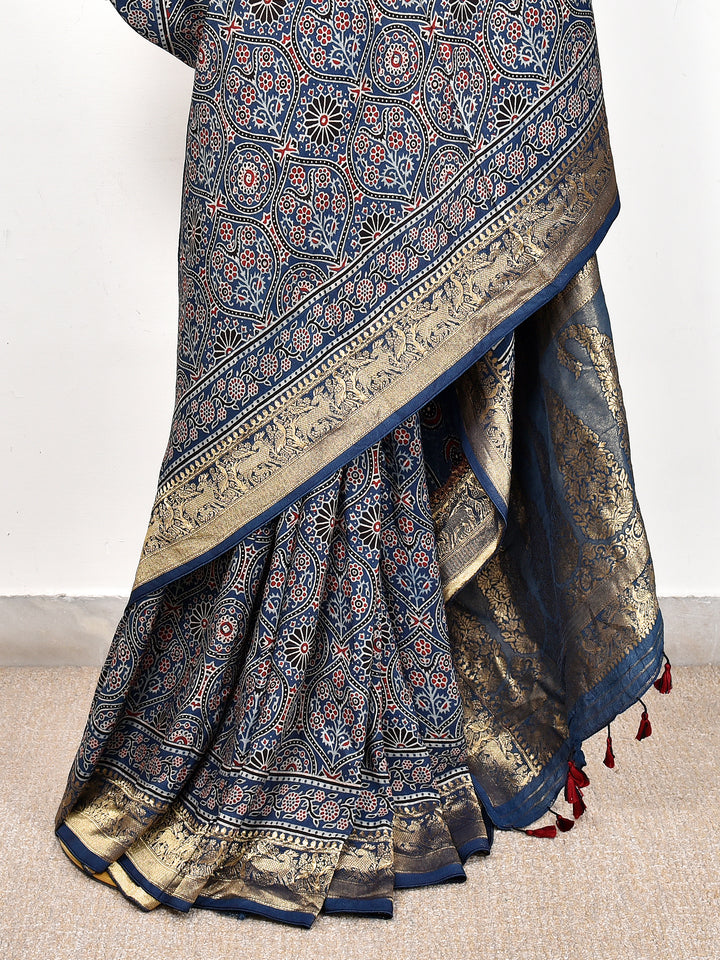 SUMAIDHA : AJRAKH DOLA SILK SAREE WITH NAKSHI ZARI PALLU